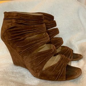 Christian Louboutin brown suede bootie 40 1/2